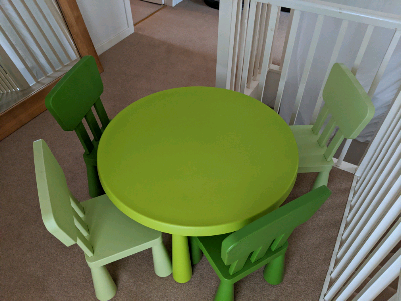 childrens table and chairs gumtree
